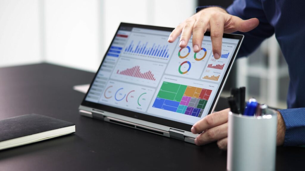 Automatisation intelligente​ avec Infoniqa OneSmart et OneSolutions